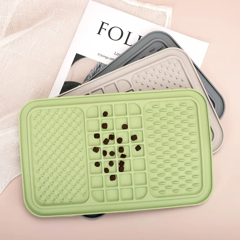 Silicone pet licking pad, pet supplies slow food tray, dog licking pad pet slow food pad anti-choking bowl
Silicone pet licking pad, pet supplies slow food tray, dog licking pad pet slow food pad anti-choking bowl