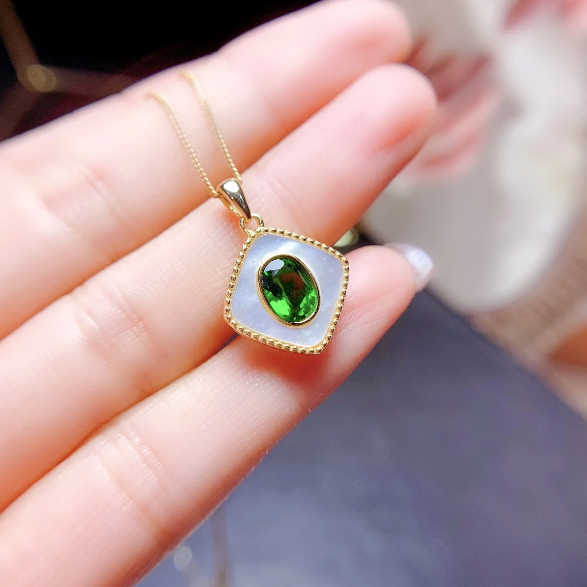 Natural Diopside Pendant, 925 Silver Certified, 5x7mm Green gemstone, beautiful gift for girls, free shipping
Natural Diopside Pendant, 925 Silver Certified, 5x7mm Green gemstone, beautiful gift for girls, free shipping