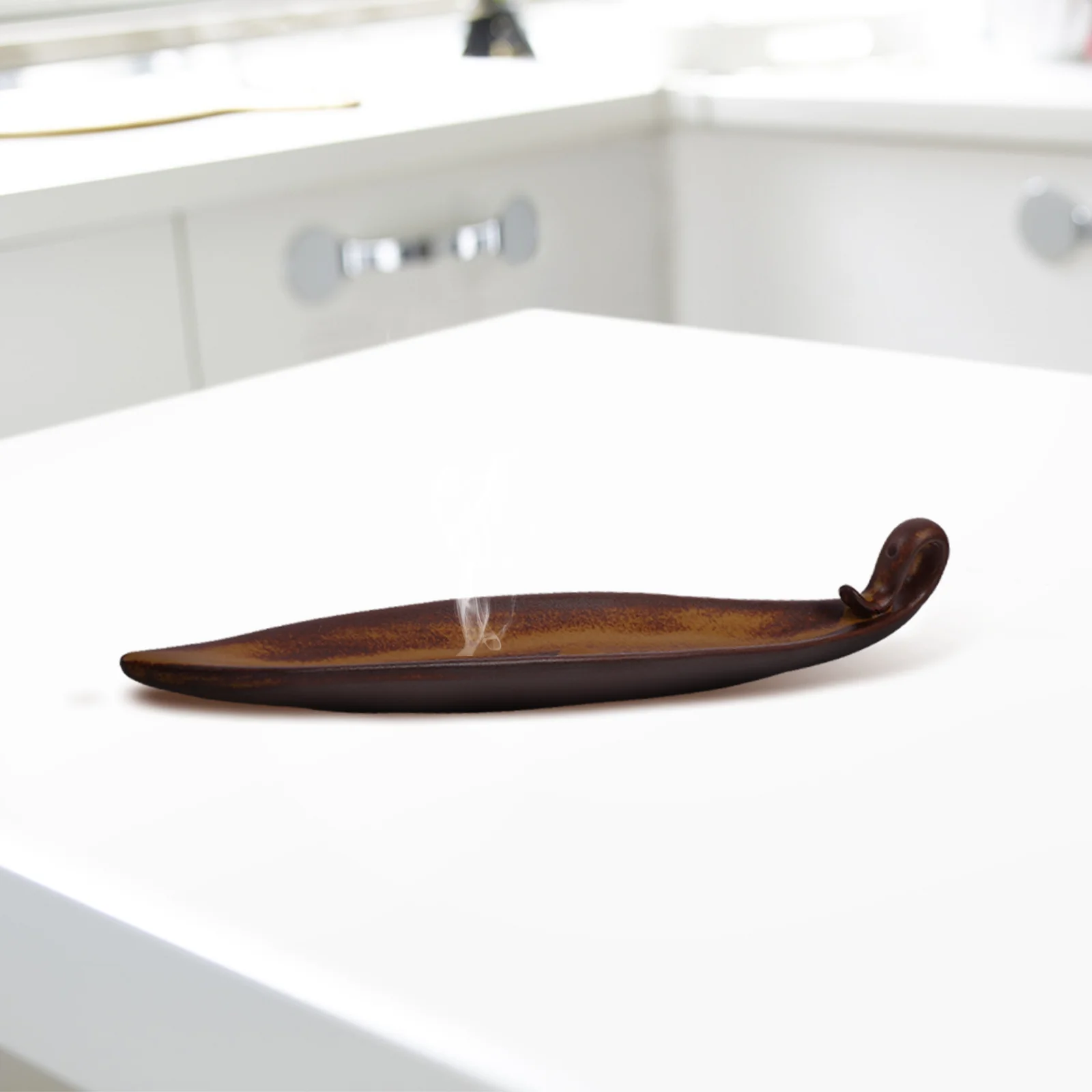 1pc Ceramic Incense Burner Desktop Ornament For Home Office Yoga Studio Aromatherapy Relaxation Gift Incense Holder Decor
1pc Ceramic Incense Burner Desktop Ornament For Home Office Yoga Studio Aromatherapy Relaxation Gift Incense Holder Decor