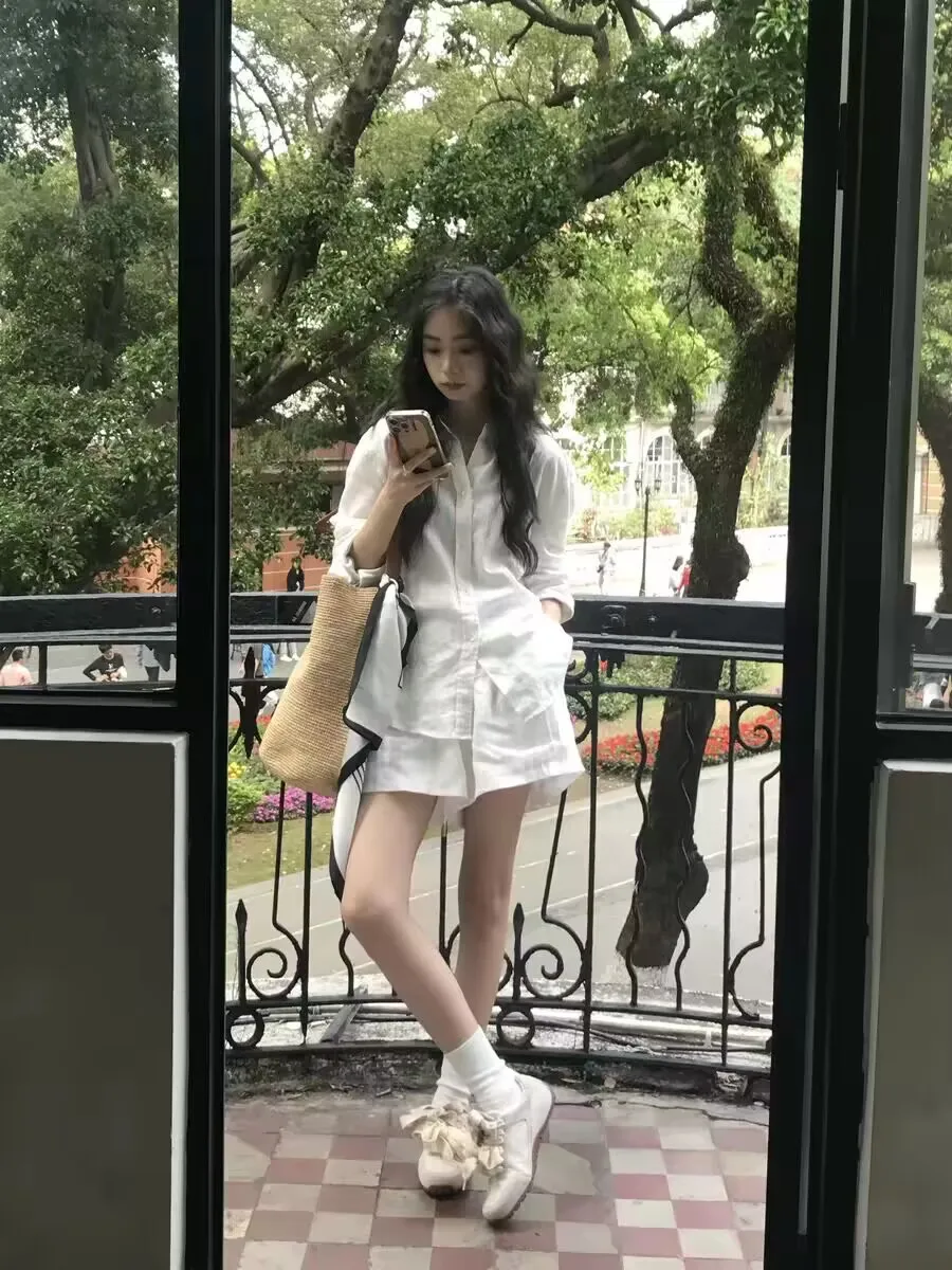 Summer Casual Linen Shirt Shorts Set Women's Lightweight Cotton Loose Fit Sun Protection Clothing Two-Piece Suit Big Size J117
Summer Casual Linen Shirt Shorts Set Women's Lightweight Cotton Loose Fit Sun Protection Clothing Two-Piece Suit Big Size J117