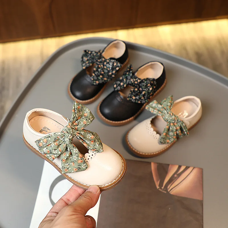 Children Leather Shoes for Girls Baby Princess Lolita Bow-Knot Shoes Wedding Party Patent Footwear Cute Mary Jane Kids Shoes
Children Leather Shoes for Girls Baby Princess Lolita Bow-Knot Shoes Wedding Party Patent Footwear Cute Mary Jane Kids Shoes
