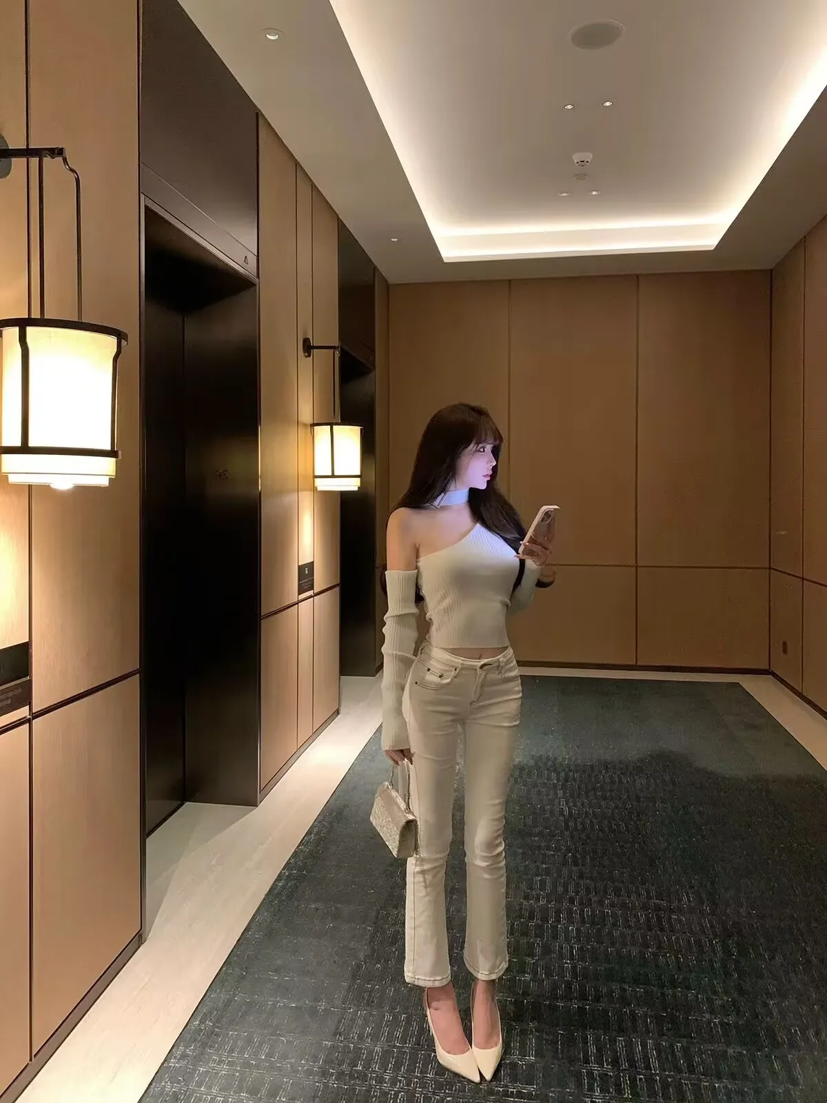 High Waist Slim Fit Straight Leg Jeans Women's Faionable Versatile Nine-Piece Flared Pants Cotton Elastic Casual Trousers
High Waist Slim Fit Straight Leg Jeans Women's Faionable Versatile Nine-Piece Flared Pants Cotton Elastic Casual Trousers