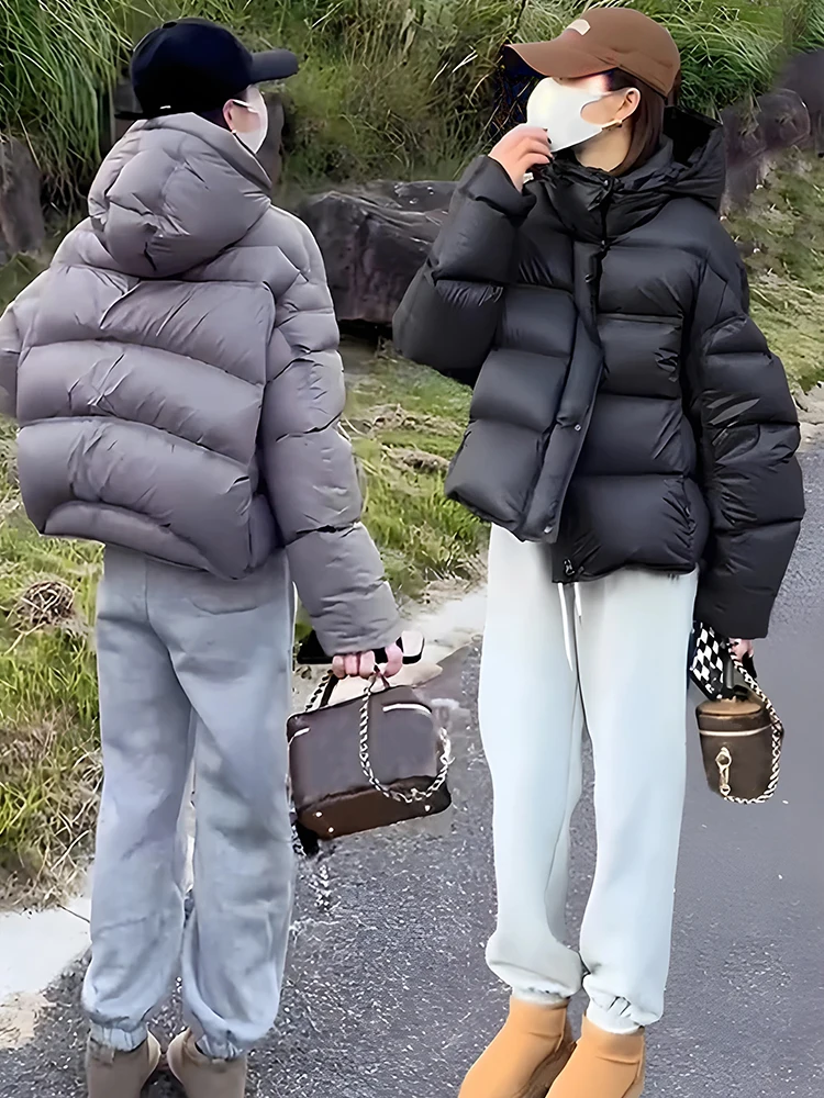 Корейская утепленная хлопковая куртка с капюшоном для женщин, теплая зимняя куртка-пуховик, новинка, свободный крой, на молнии
Корейская утепленная хлопковая куртка с капюшоном для женщин, теплая зимняя куртка-пуховик, новинка, свободный крой, на молнии