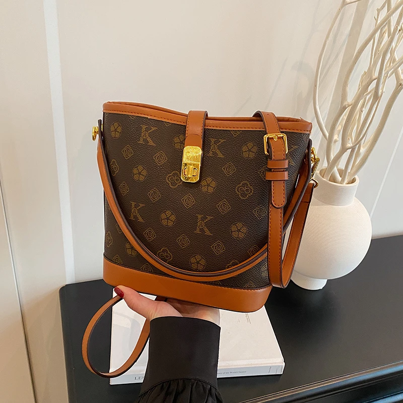 Durable Waterproof Leather Messenger Bag For Women Luxury Designer Shoulder Handbag Travel Crossbody Purse
Durable Waterproof Leather Messenger Bag For Women Luxury Designer Shoulder Handbag Travel Crossbody Purse