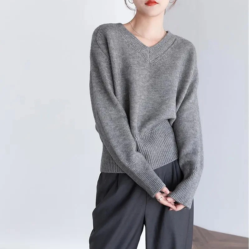 Vintage V Neck Knit Sweater Women Autumn Winter Lazy Wind Japanese Solid Pullovers Long Sleeve Female Retro Bottoming Jumpers
Vintage V Neck Knit Sweater Women Autumn Winter Lazy Wind Japanese Solid Pullovers Long Sleeve Female Retro Bottoming Jumpers