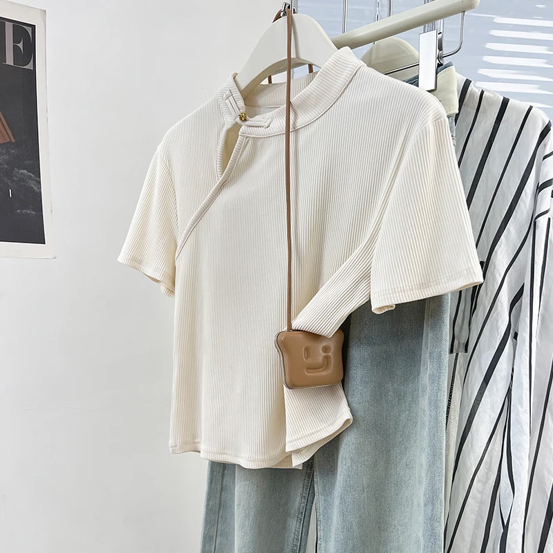 New Chinese Style Women Short Sleeve Shirts Chic T-shirt 2025 Summer New Slim Fit Tops Simple Solid Color Tee
New Chinese Style Women Short Sleeve Shirts Chic T-shirt 2025 Summer New Slim Fit Tops Simple Solid Color Tee