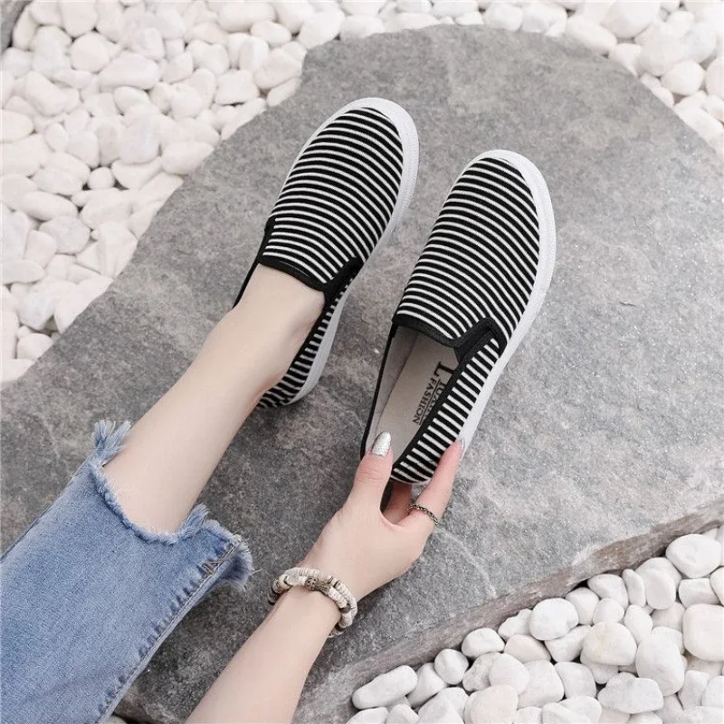 High on Platform Sneakers Shoes for Women Cheap New Arrival 2025 Woman Footwear Korean Casual Aesthetic Walking Vulcanized Shoe
High on Platform Sneakers Shoes for Women Cheap New Arrival 2025 Woman Footwear Korean Casual Aesthetic Walking Vulcanized Shoe