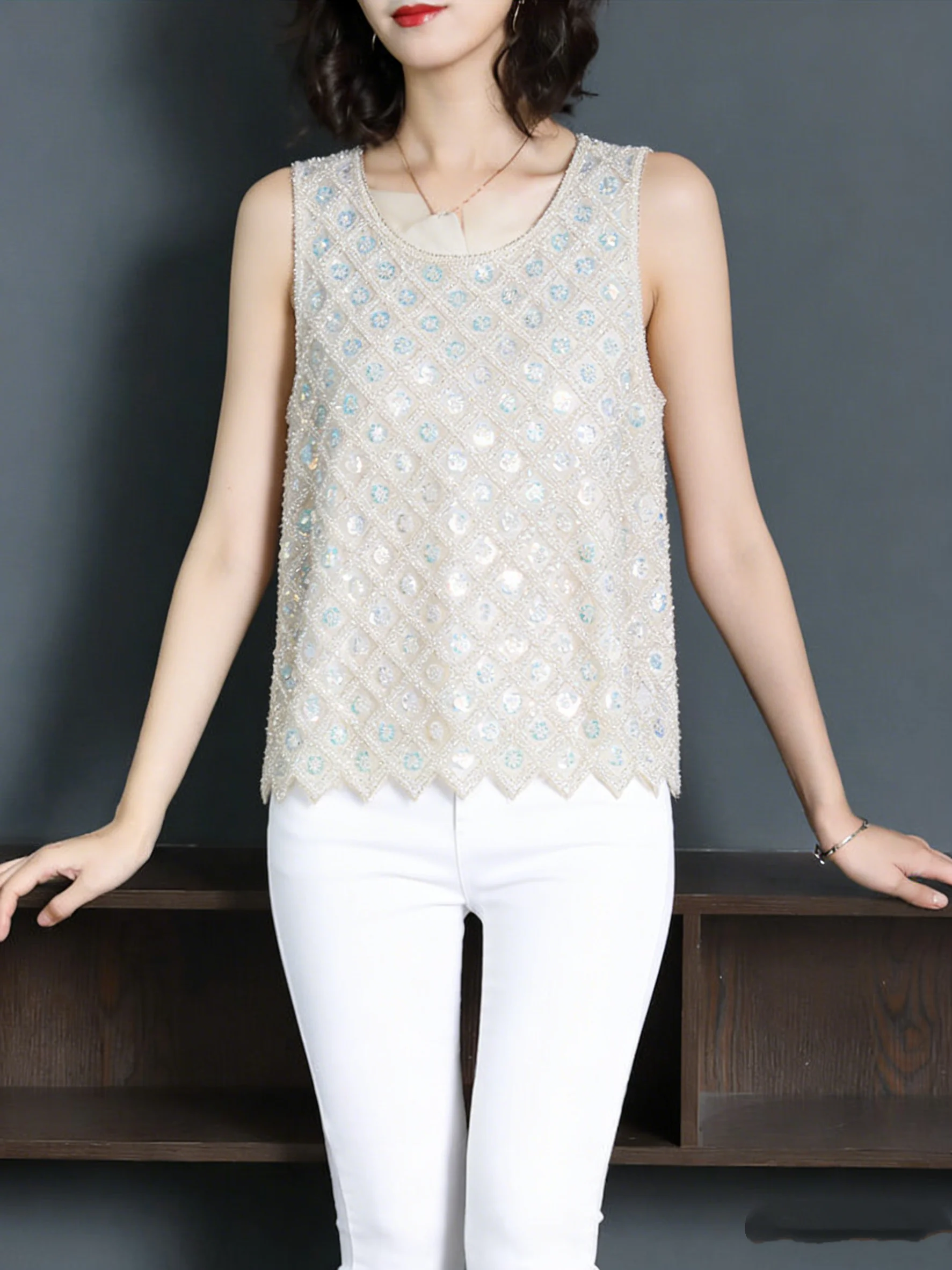 Элегантный вечерний топ абрикосового цвета в западном стиле - облегающий жилет для женщин, универсальный топ с блестками и бусинами для ногтей
Элегантный вечерний топ абрикосового цвета в западном стиле - облегающий жилет для женщин, универсальный топ с блестками и бусинами для ногтей