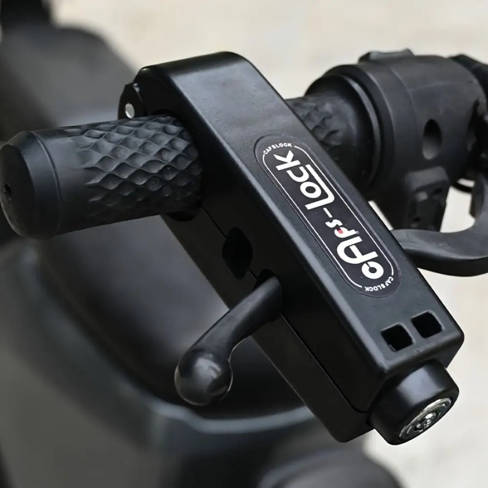 Anti-theft Electric Vehicle Scooter Bicycle Lock Compact 3 Holes Handlebar Lock Waterproof Anti-scratch Accelerator Brake Lock
Anti-theft Electric Vehicle Scooter Bicycle Lock Compact 3 Holes Handlebar Lock Waterproof Anti-scratch Accelerator Brake Lock