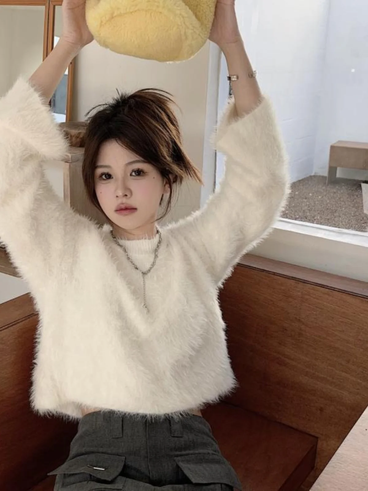 Мягкий и уютный женский свитер: универсальный, нежный, модный, вязаный топ для осени и зимы, повседневный, для работы и отдыха
Мягкий и уютный женский свитер: универсальный, нежный, модный, вязаный топ для осени и зимы, повседневный, для работы и отдыха