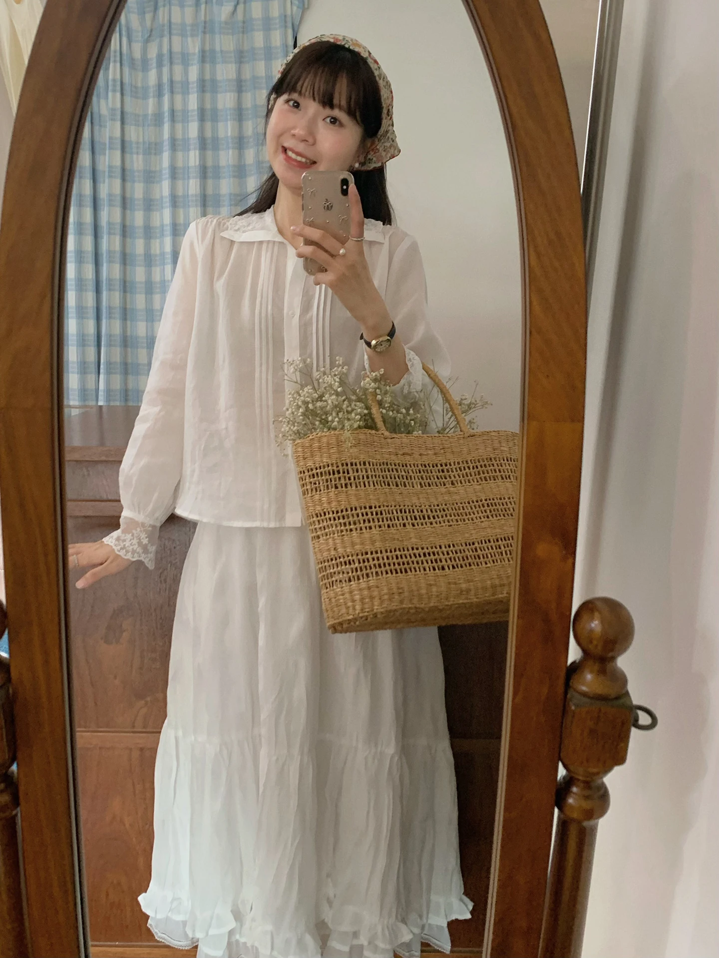 Handmade Pleated Silk Lace Trim Long Sleeve Comfortable Breathable Shirt Women Korean Loose Style Spring 2026
Handmade Pleated Silk Lace Trim Long Sleeve Comfortable Breathable Shirt Women Korean Loose Style Spring 2026