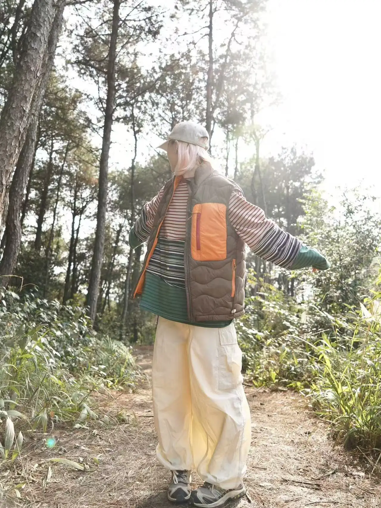 Новинка! Женский хлопковый жилет для активного отдыха и спорта, весна-лето, с цветовыми блоками, комфортный, дышащий.
Новинка! Женский хлопковый жилет для активного отдыха и спорта, весна-лето, с цветовыми блоками, комфортный, дышащий.