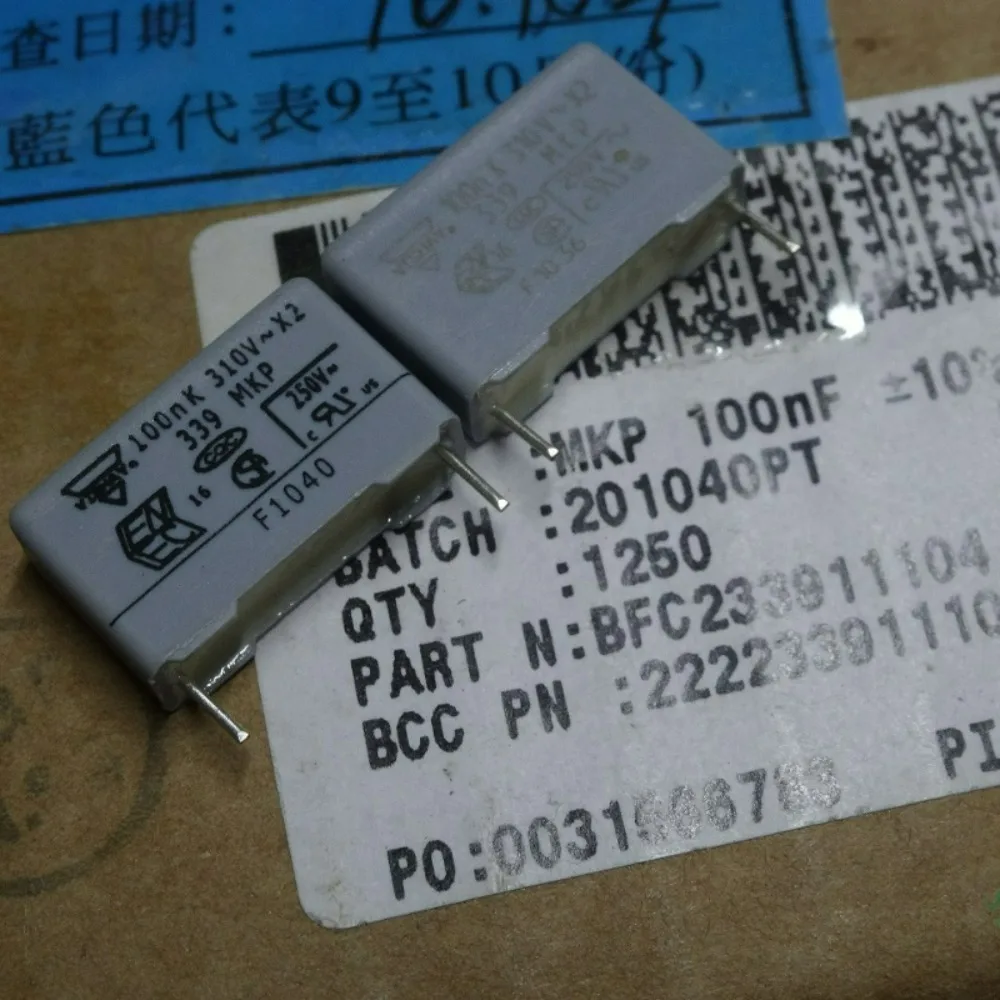10pcs/lot MKP339 0.1uf 310vAC 100nf u1 104 K Brand New 15mm Film Capacitor (Accuracy: 10%) BFC233911104
10pcs/lot MKP339 0.1uf 310vAC 100nf u1 104 K Brand New 15mm Film Capacitor (Accuracy: 10%) BFC233911104