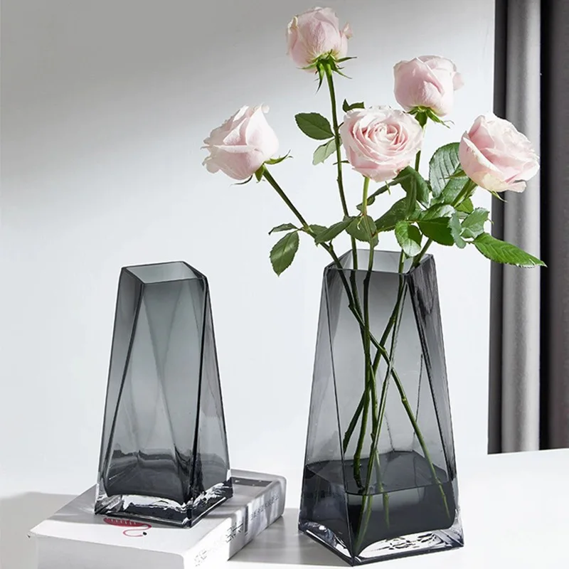 Modern Simple Transparent Geometric Three-dimensional Diamond Glass Vase Creative Living Room Water Culture Flower
Modern Simple Transparent Geometric Three-dimensional Diamond Glass Vase Creative Living Room Water Culture Flower