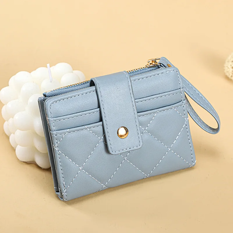 Women's Quilted Stitch Short Wallet PU Leather Card Holder With Snap Button & Wrist Strap
Women's Quilted Stitch Short Wallet PU Leather Card Holder With Snap Button & Wrist Strap