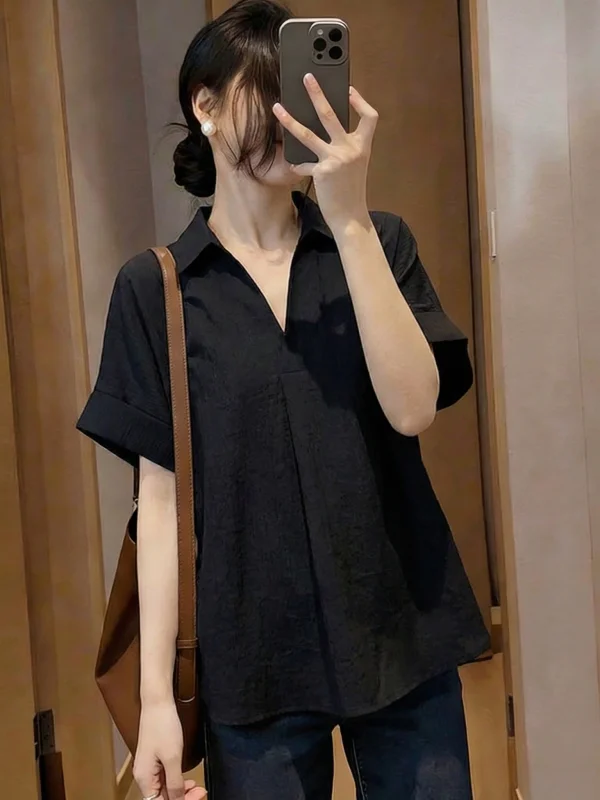 Elegant Black V-Neck Short Sleeve Shirt Women's Summer New plus Size Fat MM Belly Covering Top Korean Style Commute Wind
Elegant Black V-Neck Short Sleeve Shirt Women's Summer New plus Size Fat MM Belly Covering Top Korean Style Commute Wind