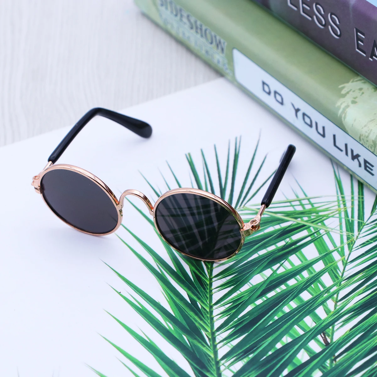 Pet Sunglasses for Dogs Cats Fashion Cool Accessory Small Dog Puppy Metal Frame Spring Legs UV Protection Photography Prop
Pet Sunglasses for Dogs Cats Fashion Cool Accessory Small Dog Puppy Metal Frame Spring Legs UV Protection Photography Prop