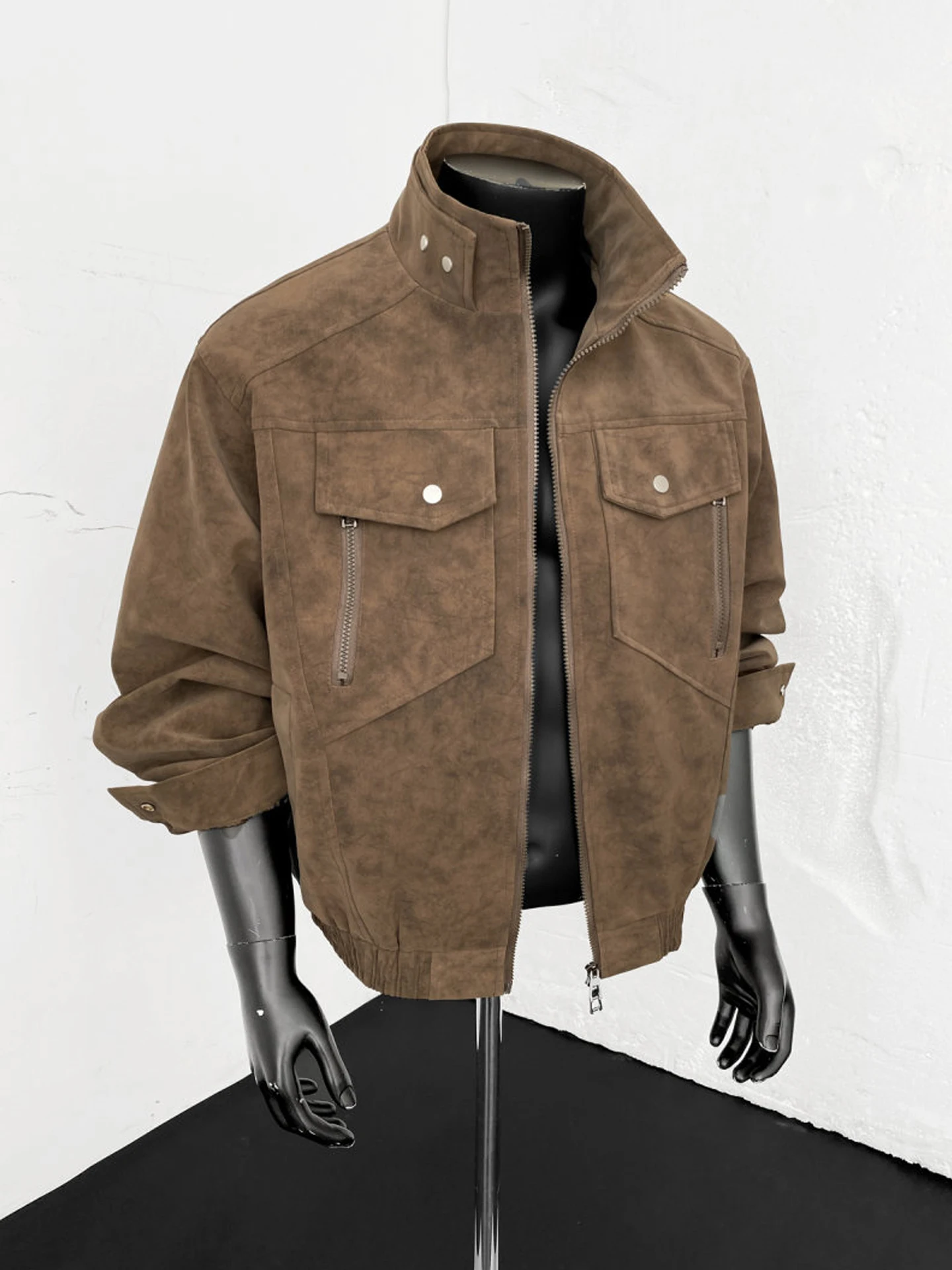 Loose Fit PU Leather Work Jacket Men's Style Spring 2026 Trendy Brand American Short Outerwear Dyeing Craft Stand Collar
Loose Fit PU Leather Work Jacket Men's Style Spring 2026 Trendy Brand American Short Outerwear Dyeing Craft Stand Collar