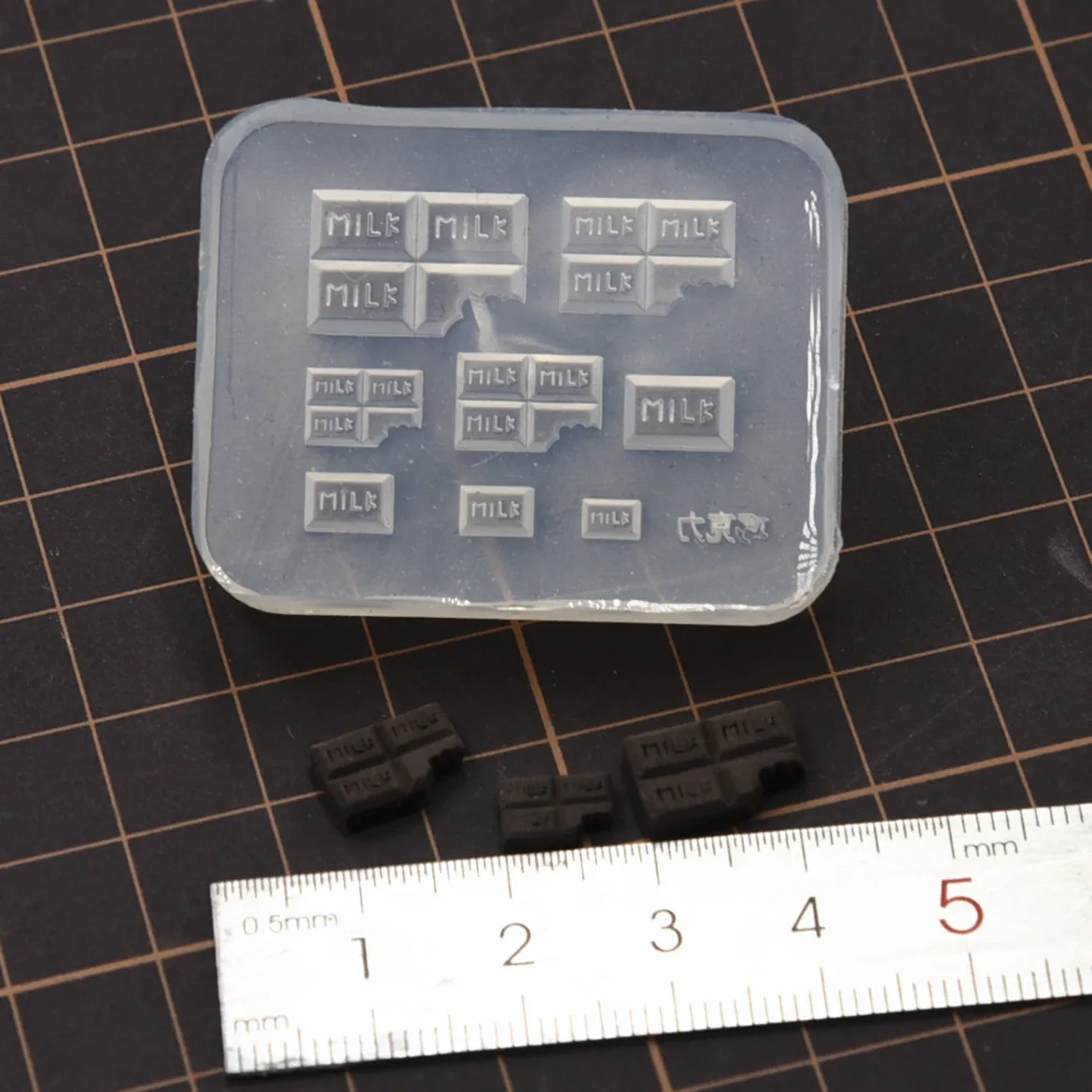 Pottery Ceramic Clay Miniature Chocolate Silicone Mold Mini Cake Dessert DIY tools
Pottery Ceramic Clay Miniature Chocolate Silicone Mold Mini Cake Dessert DIY tools