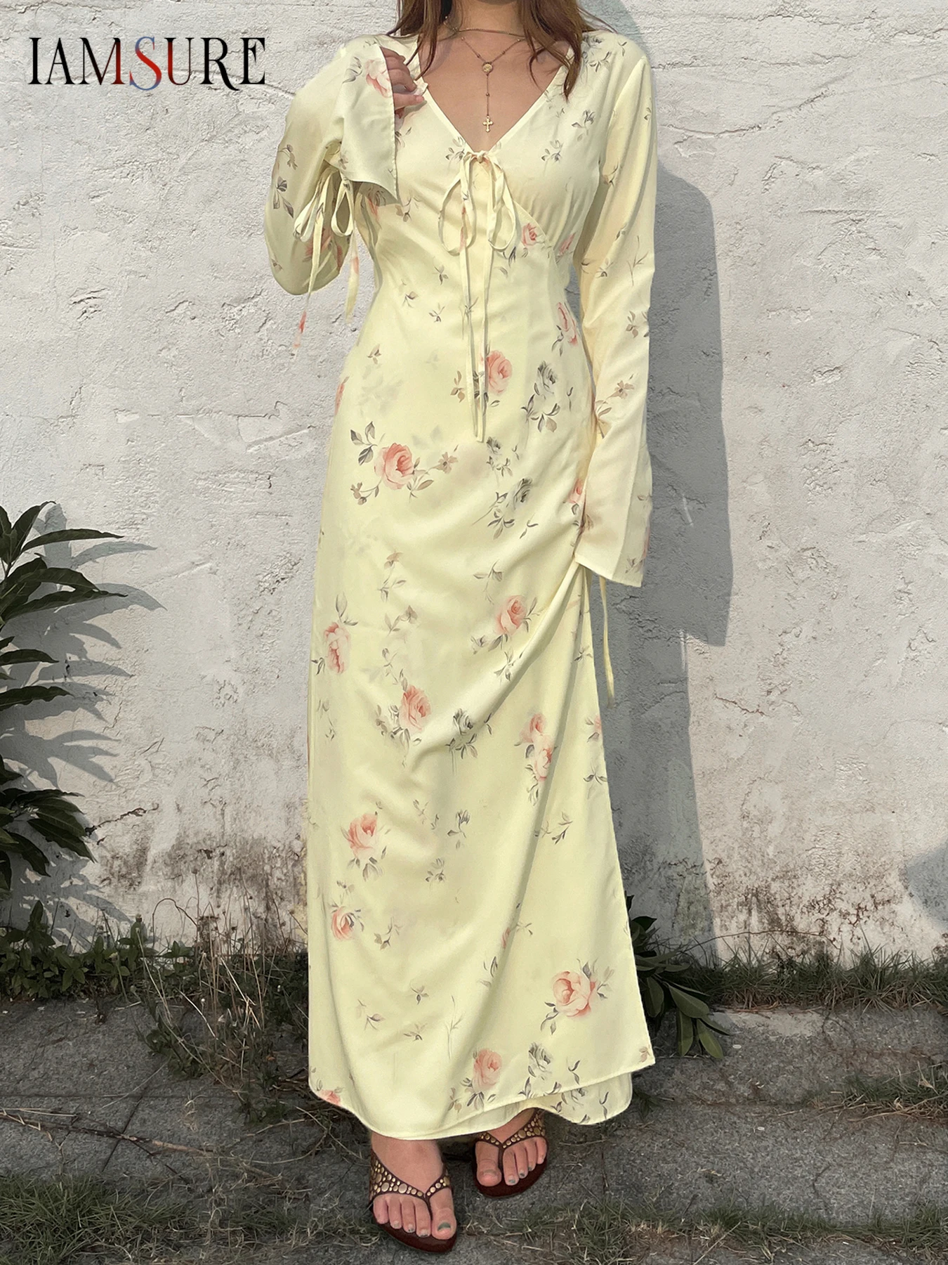 IAMSURE Holiday Bandage Floral Dress Beach Style V-Neck Long Sleeve Maxi Dresses For Women 2025 Autumn Spring Fashion Streetwear
IAMSURE Holiday Bandage Floral Dress Beach Style V-Neck Long Sleeve Maxi Dresses For Women 2025 Autumn Spring Fashion Streetwear