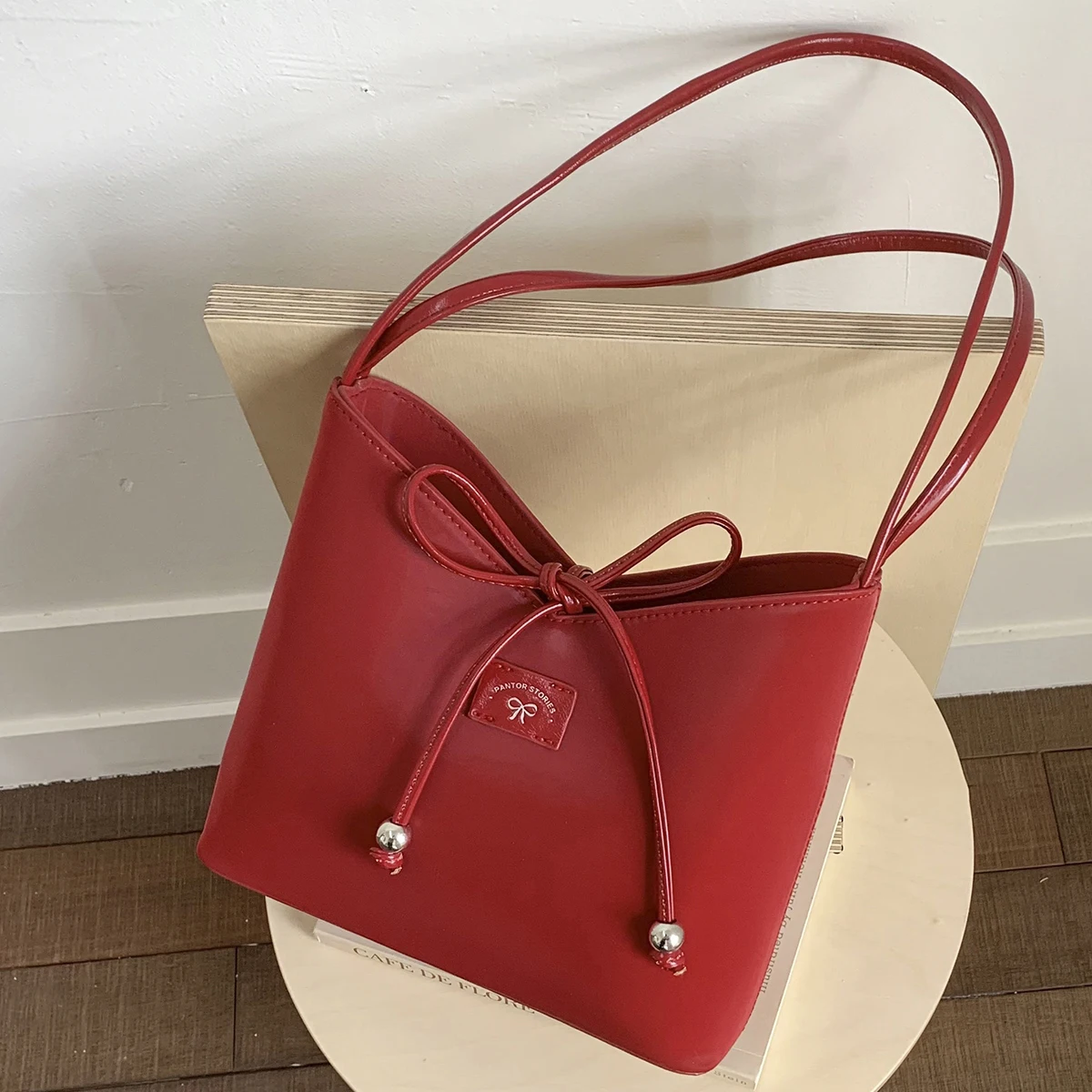 Cute Shoulder Bag for Women Solid Pu Leather Underarm Bags Versatile Casual Large Capacity Female Tote Pack String Bucket Bags
Cute Shoulder Bag for Women Solid Pu Leather Underarm Bags Versatile Casual Large Capacity Female Tote Pack String Bucket Bags