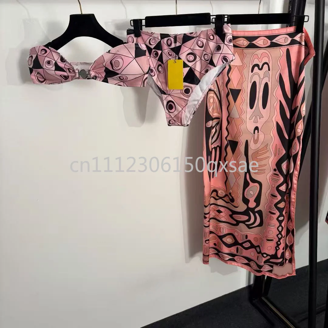 Luxury Design Women's Pink Headband Scarf Split Swimsuits with Designer Signature Letter Logo Classic Brand Bikini Sets Swimwear
Luxury Design Women's Pink Headband Scarf Split Swimsuits with Designer Signature Letter Logo Classic Brand Bikini Sets Swimwear