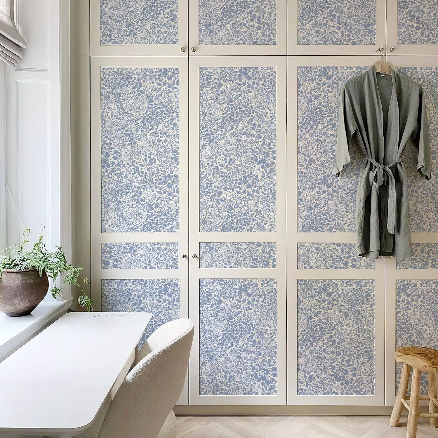 Fresh Blue Floral and Leaves Peel and Stick PVC Wallpaper Morden Waterproof and Durable Self Adhesive Vinyl Cabinet Stickers
Fresh Blue Floral and Leaves Peel and Stick PVC Wallpaper Morden Waterproof and Durable Self Adhesive Vinyl Cabinet Stickers
