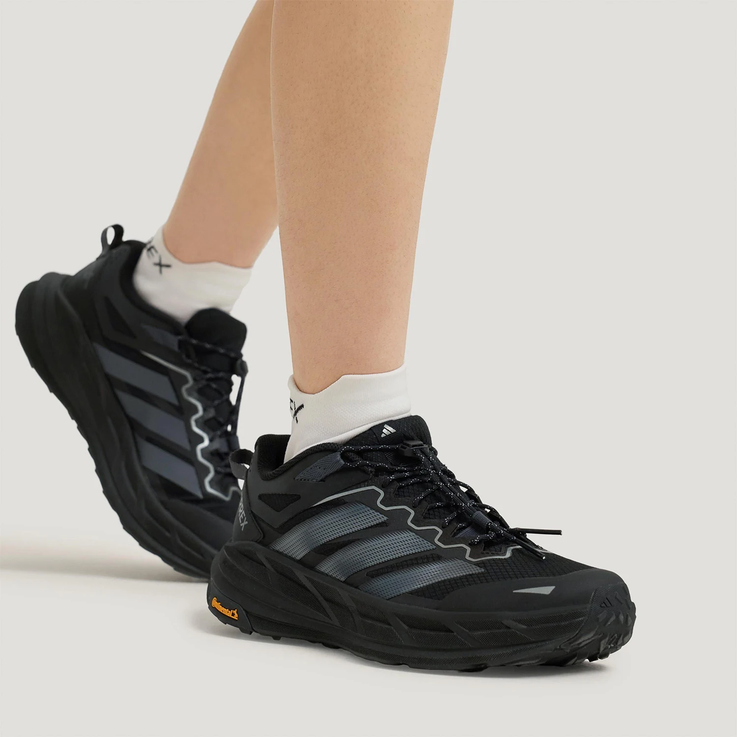 Adidas genuine spring edition men's and women's sports shock-absorbing outdoor hiking shoes KK1881
Adidas genuine spring edition men's and women's sports shock-absorbing outdoor hiking shoes KK1881