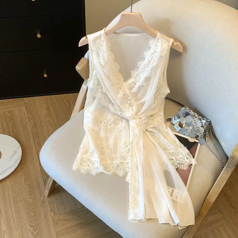 Lace Sleeveless V-Neck Vest Asymmetric Knot Design Summer New Style Women's Gentle Pure Desire Korean Style Fashionable Top
Lace Sleeveless V-Neck Vest Asymmetric Knot Design Summer New Style Women's Gentle Pure Desire Korean Style Fashionable Top