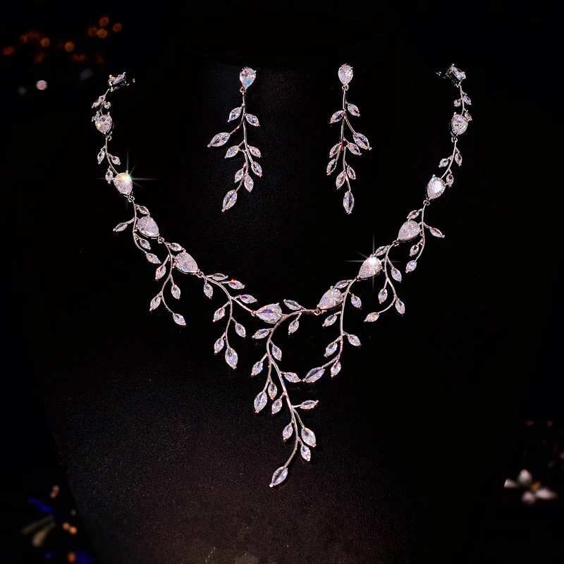 White Diamand Jewelry Sets For Women Shine Zirconia Silver Color Necklace Earring Set Engagement Party Wedding Accessories
White Diamand Jewelry Sets For Women Shine Zirconia Silver Color Necklace Earring Set Engagement Party Wedding Accessories
