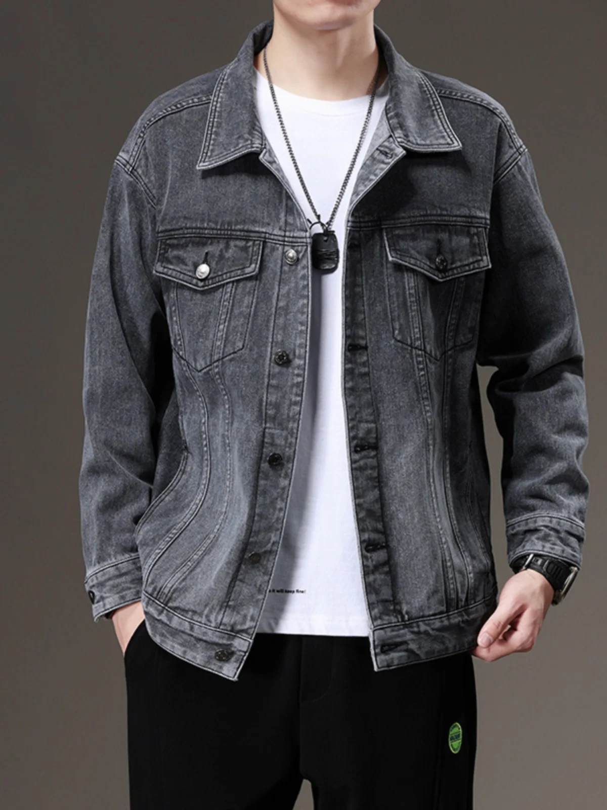 Loose Casual Korean Version Spring Autumn Denim Jaet for Men Embroidered Collar Sli Trendy Youth Outerwear Coat
Loose Casual Korean Version Spring Autumn Denim Jaet for Men Embroidered Collar Sli Trendy Youth Outerwear Coat