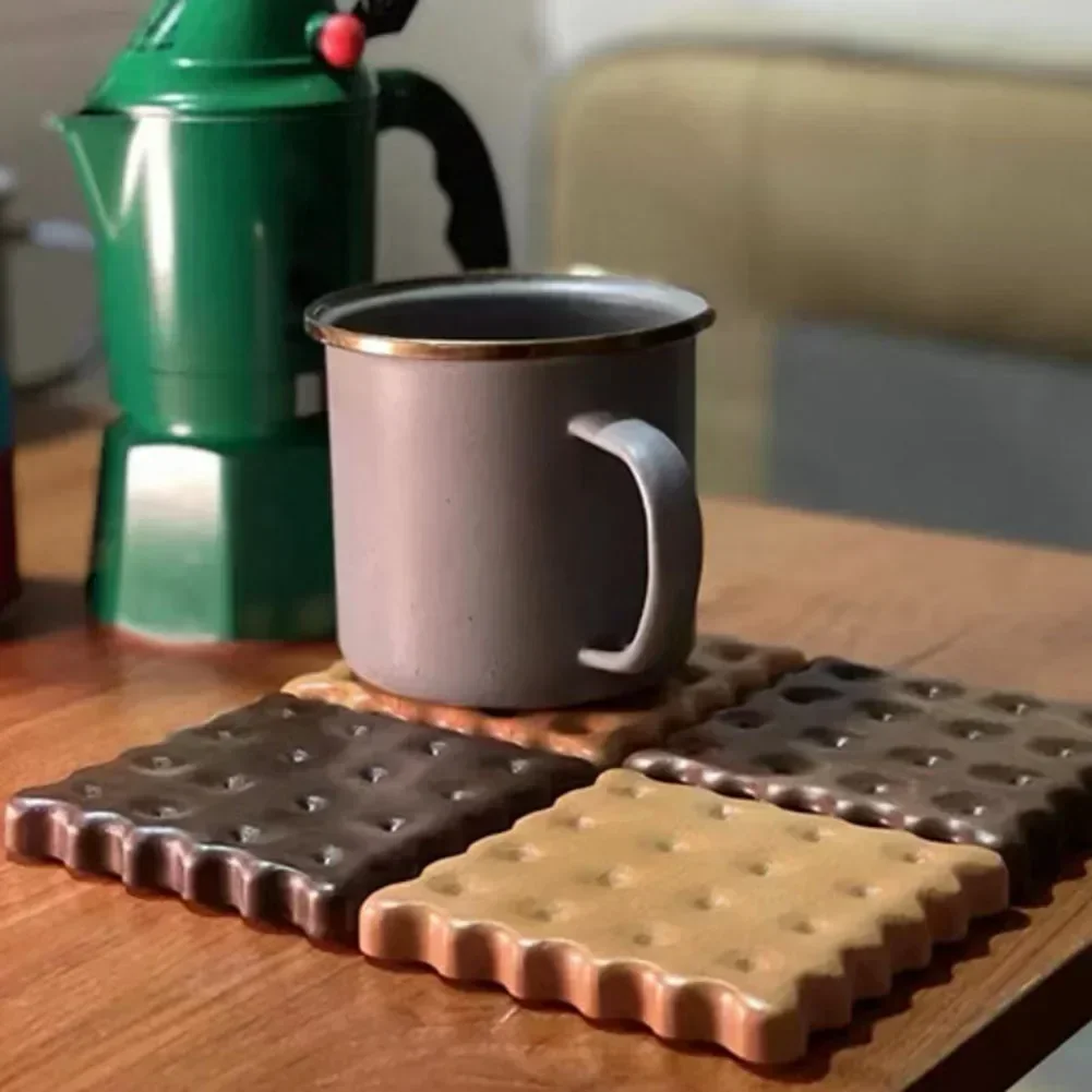 1Pc Solid Wood Biscuit Shaped Coaster Set Insulation Pad And Mat For Home Table Decoration And Accessories Gift For Friends
1Pc Solid Wood Biscuit Shaped Coaster Set Insulation Pad And Mat For Home Table Decoration And Accessories Gift For Friends
