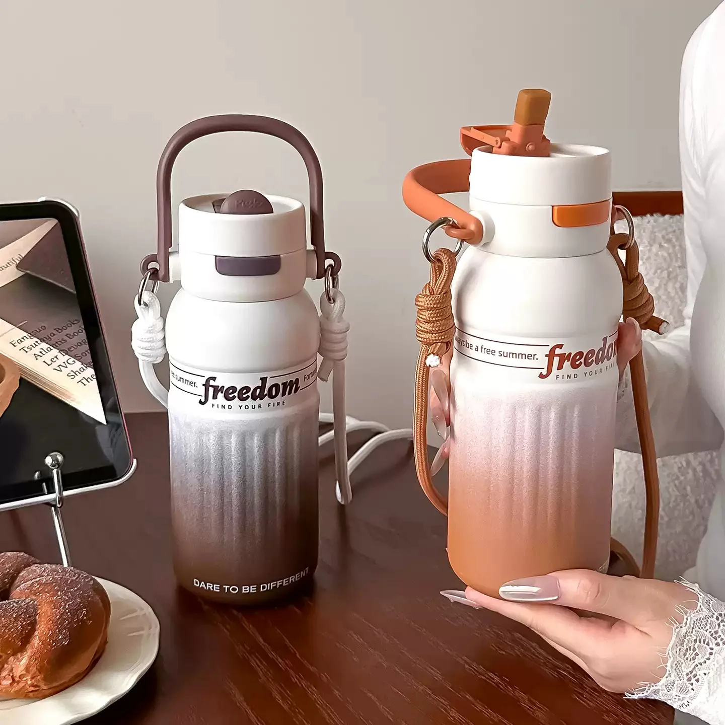 New Gradient Insulated Cup Portable Double Drink Men's Portable Water Cup Outdoor Student Crossbody Stainless Steel Cup
New Gradient Insulated Cup Portable Double Drink Men's Portable Water Cup Outdoor Student Crossbody Stainless Steel Cup