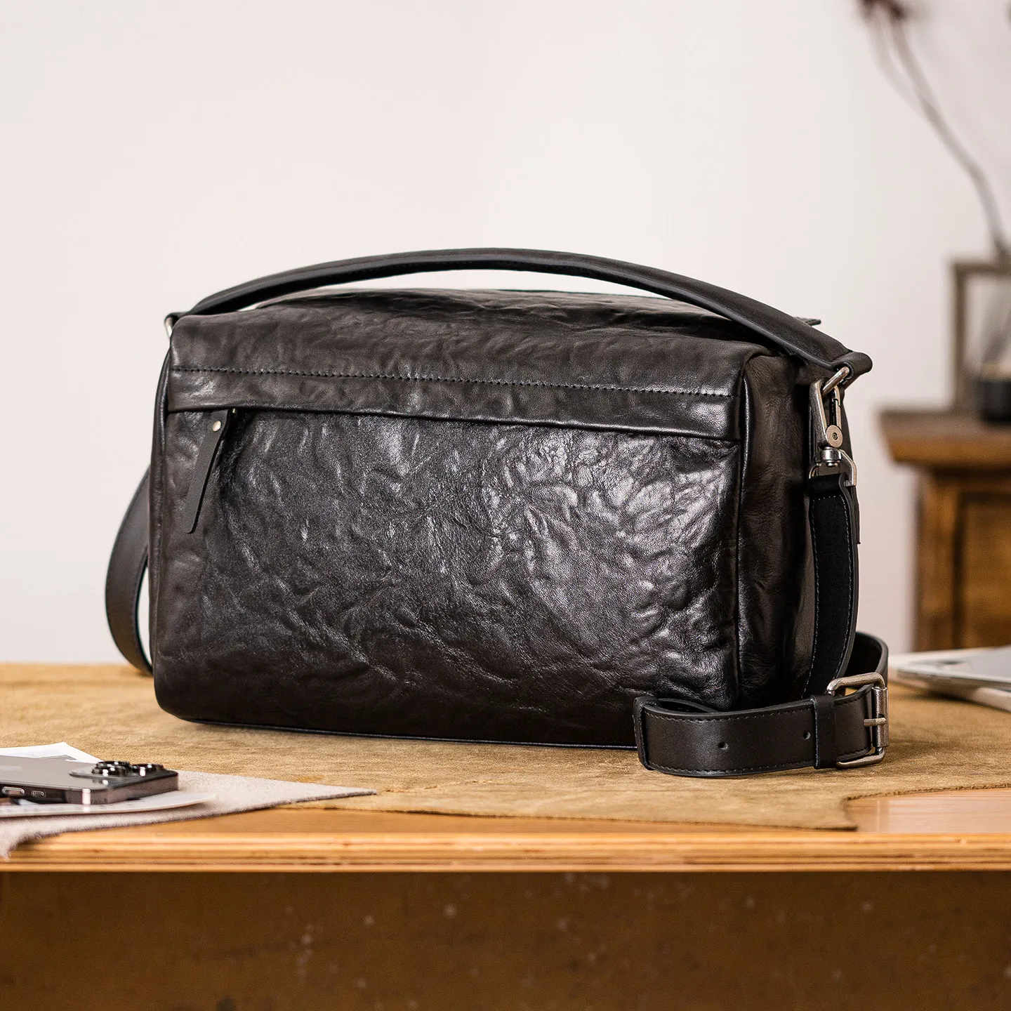 PNDME casual vintage handmade genuine leather men's messenger bag outdoor travel work natural cow leather black shoulder bag
PNDME casual vintage handmade genuine leather men's messenger bag outdoor travel work natural cow leather black shoulder bag