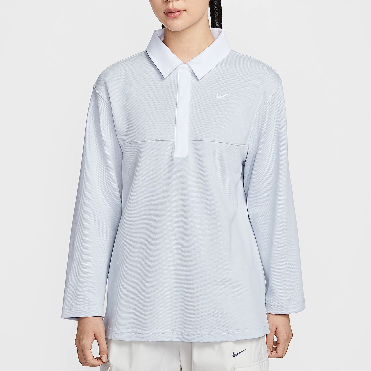 Nike Authentic Sportswear Women's Classic Lapel Pullover Long Sleeve T-Shirt IF0358-043
Nike Authentic Sportswear Women's Classic Lapel Pullover Long Sleeve T-Shirt IF0358-043