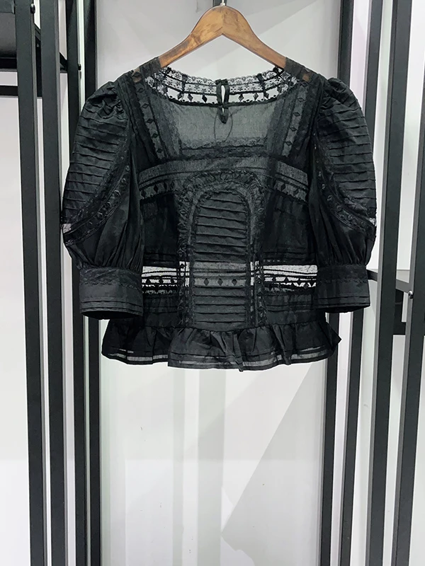 Lace Trimmed Square Collar Two-Piece Set Women's Fashion Spring Summer Collection Arch Decorated Split Skirt And Top Set
Lace Trimmed Square Collar Two-Piece Set Women's Fashion Spring Summer Collection Arch Decorated Split Skirt And Top Set