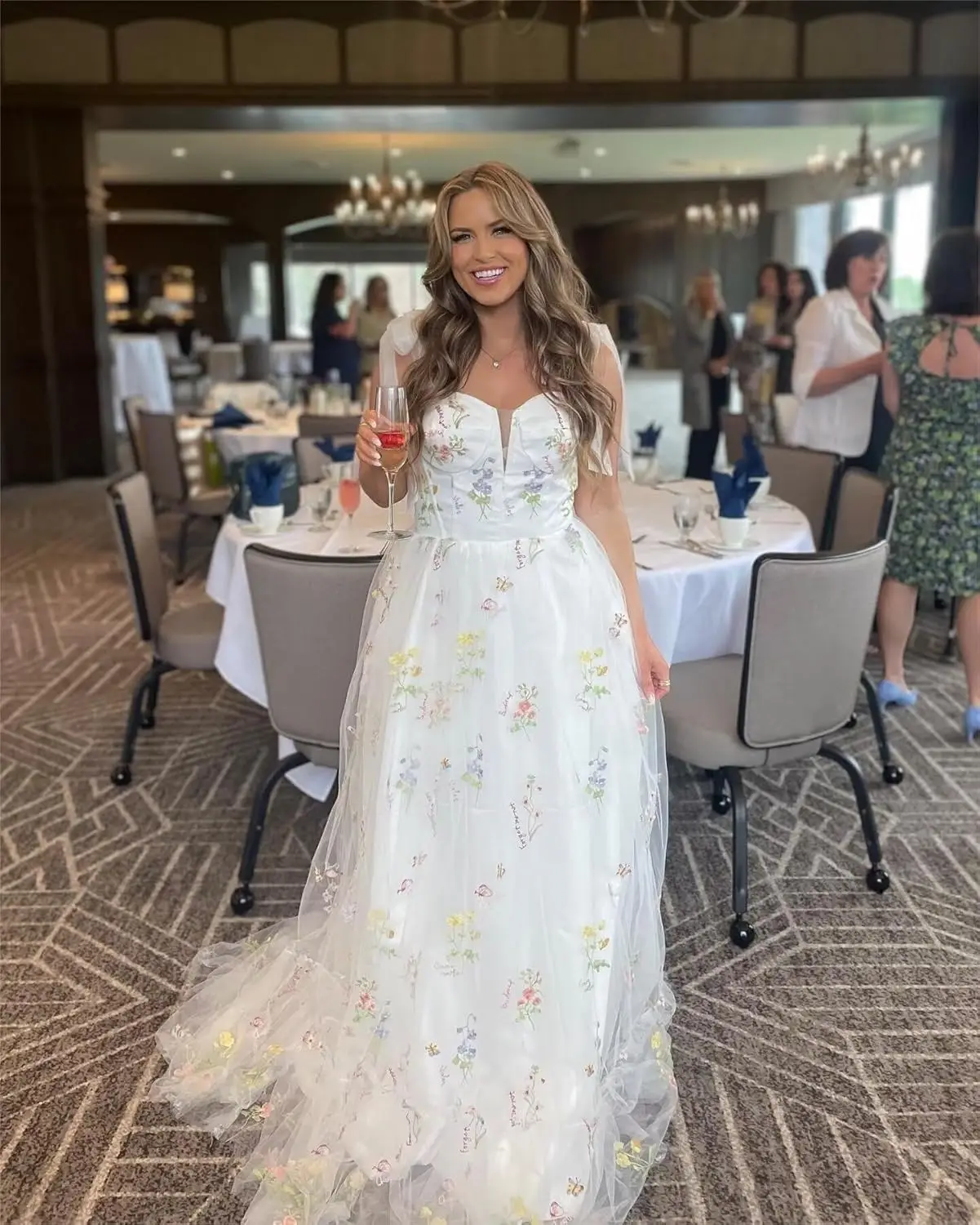 Fivsole Elegant Long Prom Dress for Teens Floral Tulle Embroidery Formal Evening Party Gown Women's Fashion 2026
Fivsole Elegant Long Prom Dress for Teens Floral Tulle Embroidery Formal Evening Party Gown Women's Fashion 2026