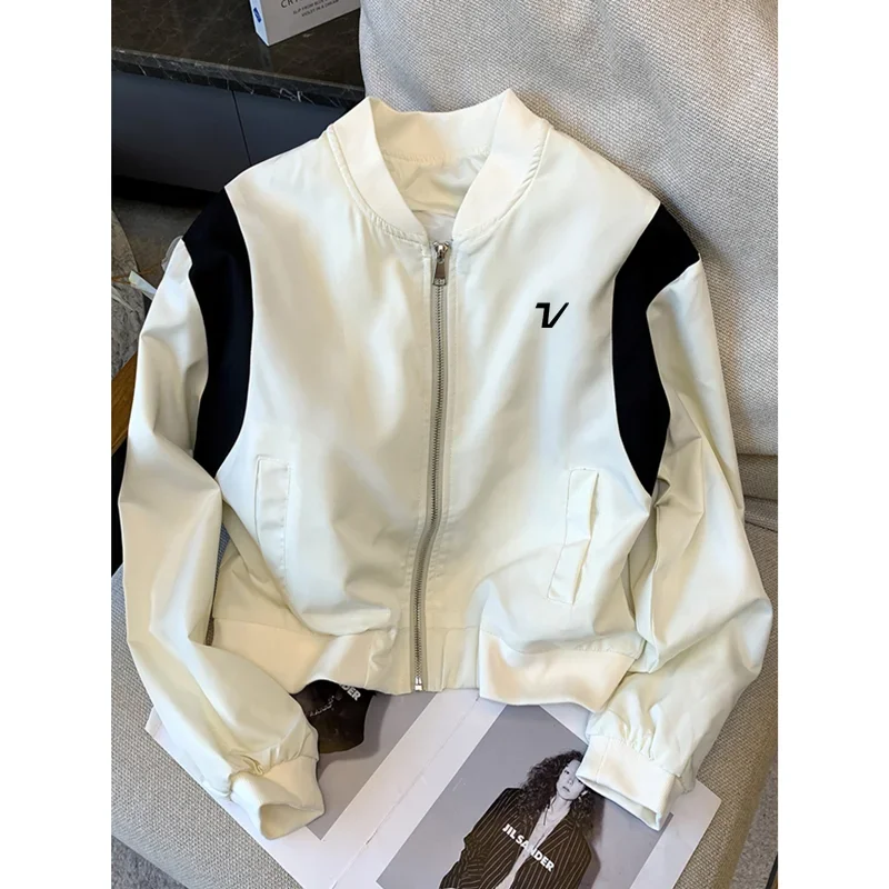 Spring Golf Wear Women 2025 New Authentic Golf Jacket Splicing Together Casual Top Fashion Short Coat Women Golf Clothing
Spring Golf Wear Women 2025 New Authentic Golf Jacket Splicing Together Casual Top Fashion Short Coat Women Golf Clothing