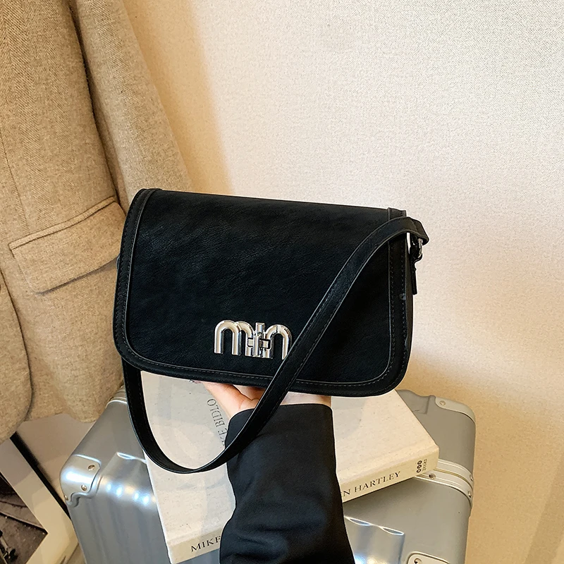 Stylish Shoulder Bag For Women, Premium Leather With Gold Hardware, Spacious Interior, Ideal For Daily Essentials Carry
Stylish Shoulder Bag For Women, Premium Leather With Gold Hardware, Spacious Interior, Ideal For Daily Essentials Carry