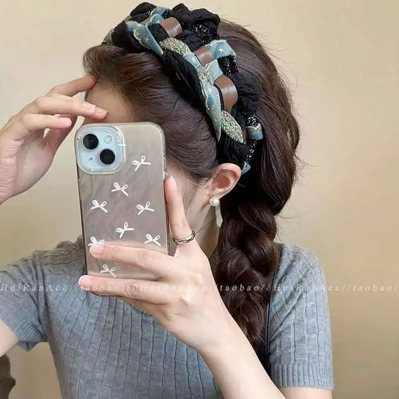 Модная и простая джинсовая повязка на голову со звездой и Мохуа для женщин, новинка 2025, высококачественная модная повязка на голову, аксессуары для волос для женщин
Модная и простая джинсовая повязка на голову со звездой и Мохуа для женщин, новинка 2025, высококачественная модная повязка на голову, аксессуары для волос для женщин