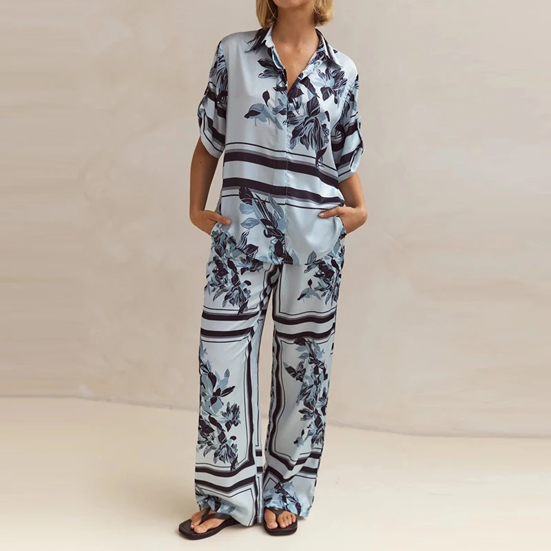 Casual Pattern Printed Comfort Home Clothes Female Lapel Short Sleeved Top and Pants Summer Suits Fashion High Street Loose Set
Casual Pattern Printed Comfort Home Clothes Female Lapel Short Sleeved Top and Pants Summer Suits Fashion High Street Loose Set