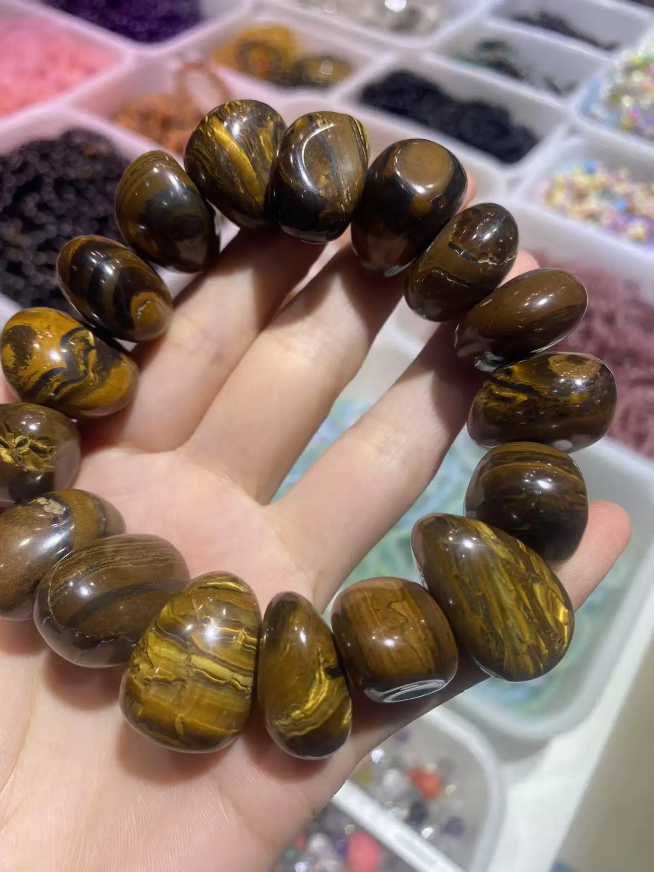 Natural Tiger Eye Stone, Crystal Rolling Stone, Energy Gem String, Spiritual Healing, Gift, Demagnetization Meditation, Divinati
Natural Tiger Eye Stone, Crystal Rolling Stone, Energy Gem String, Spiritual Healing, Gift, Demagnetization Meditation, Divinati
