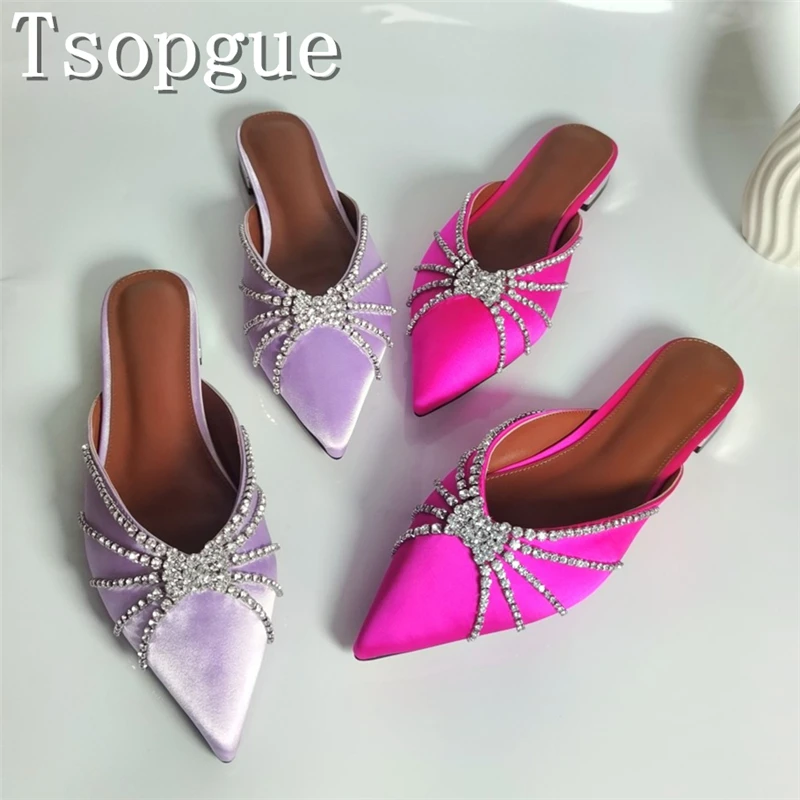 Sparkling Rhinestone Chains Decor Flats Slippers Women Satin Pointed Toe Mule Slides Luxury Banquet Bride Wedding Dress Shoes
Sparkling Rhinestone Chains Decor Flats Slippers Women Satin Pointed Toe Mule Slides Luxury Banquet Bride Wedding Dress Shoes