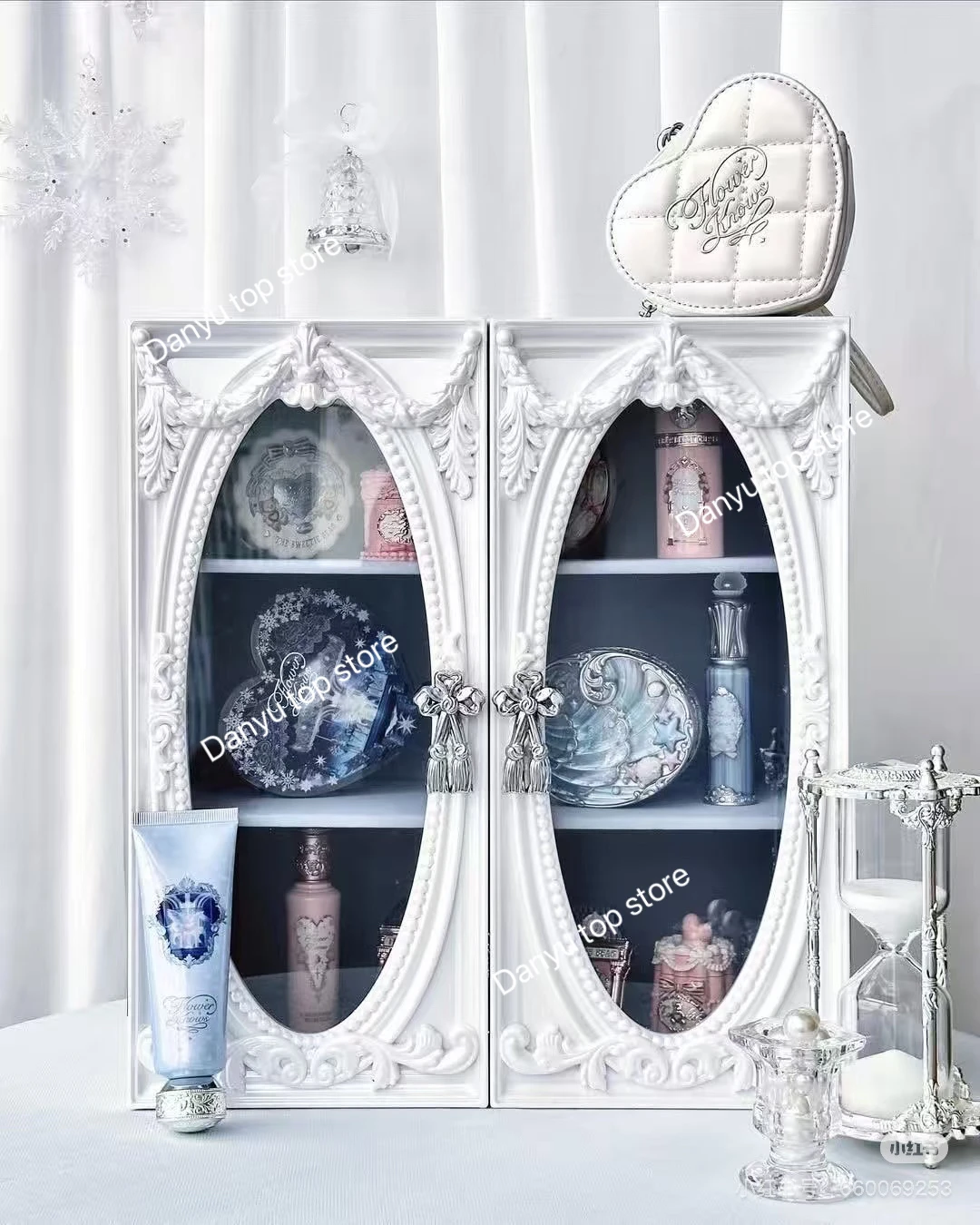 Flower Knows Christmas Limited Cometics Box Case Lipstick Storage Pillow Bag Barrettes Only Box No Goods Empty Box
Flower Knows Christmas Limited Cometics Box Case Lipstick Storage Pillow Bag Barrettes Only Box No Goods Empty Box