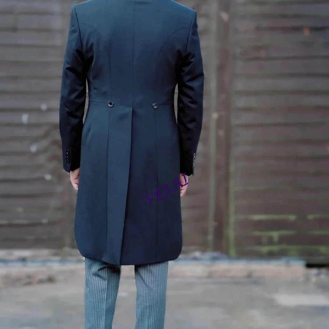 Men's Elegant Sophisticated Formal Tailcoat Suit Jacket Slim Fit Grey Tuxedo Coat for Wedding Business Events
Men's Elegant Sophisticated Formal Tailcoat Suit Jacket Slim Fit Grey Tuxedo Coat for Wedding Business Events