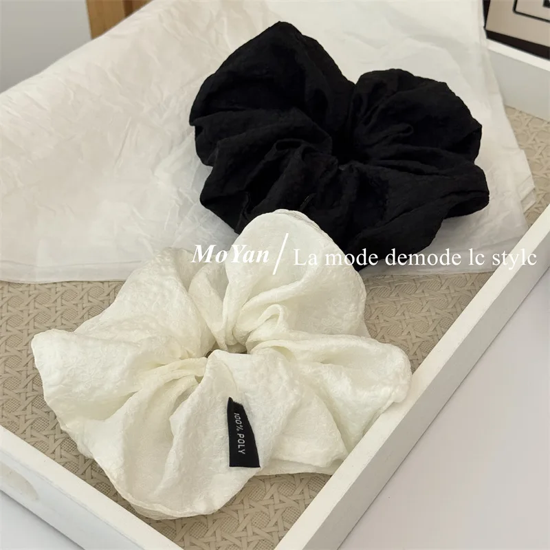 2025 new textured printed ball head large intestine headband simple versatile rubber band women's tie headband puff hair rope
2025 new textured printed ball head large intestine headband simple versatile rubber band women's tie headband puff hair rope