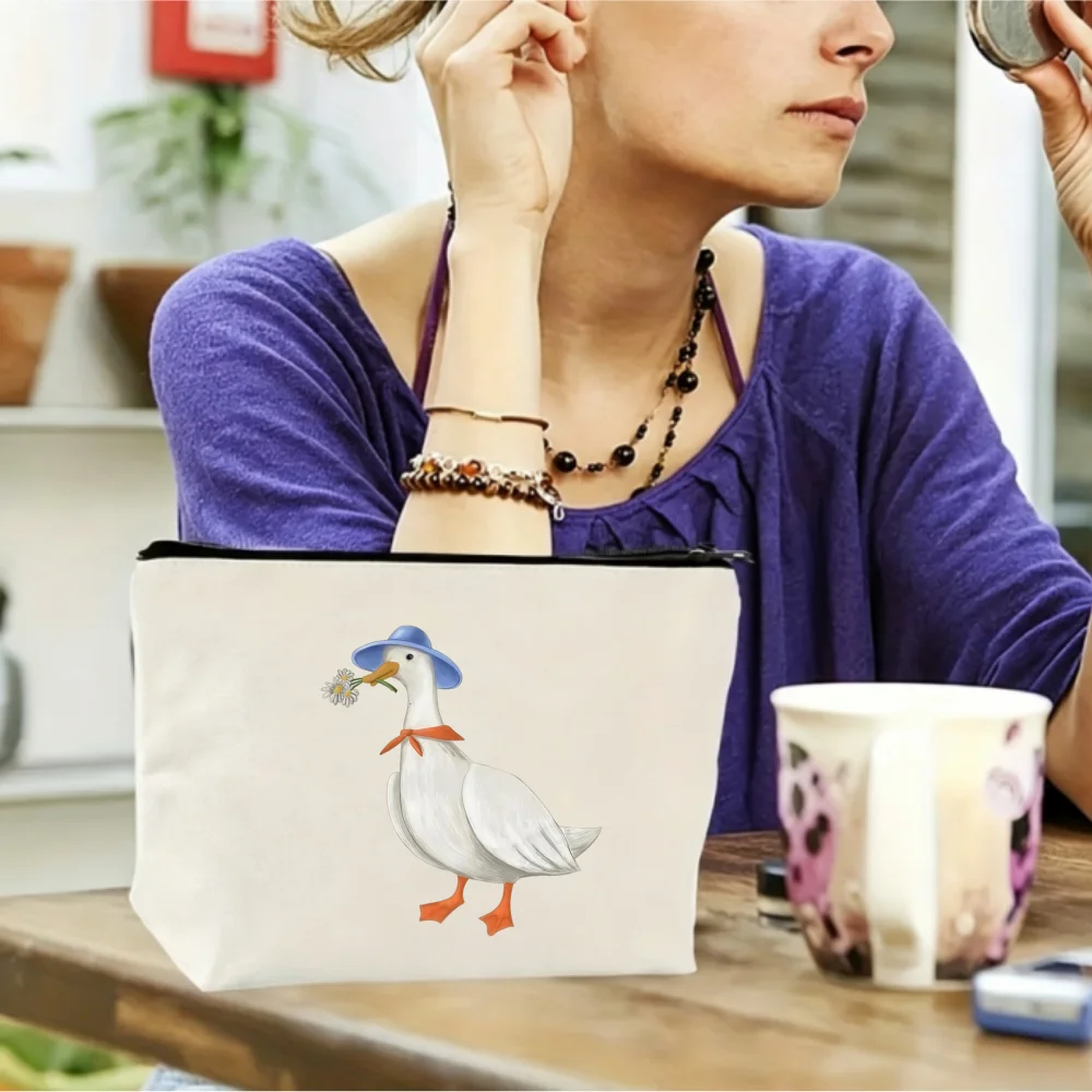 1PC Spring Daisy White Duck Blue Hat Graphic Print Canvas Cosmetic Bag Portable Zipper Storage Pouch
1PC Spring Daisy White Duck Blue Hat Graphic Print Canvas Cosmetic Bag Portable Zipper Storage Pouch