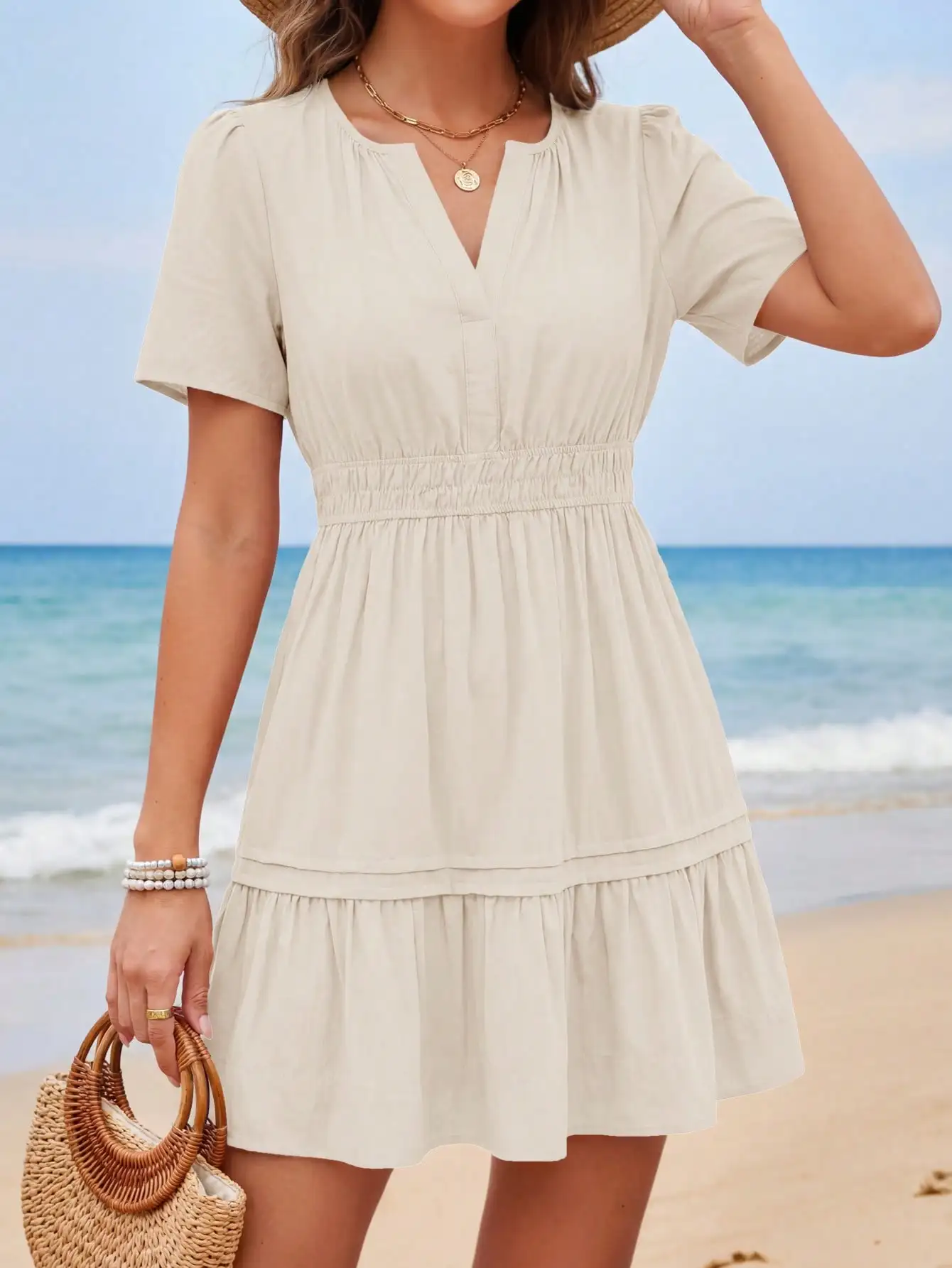 Casual Short Sleeve V-Neck Smocked Waist Tiered A-Line Mini Dress With Pocket
Casual Short Sleeve V-Neck Smocked Waist Tiered A-Line Mini Dress With Pocket