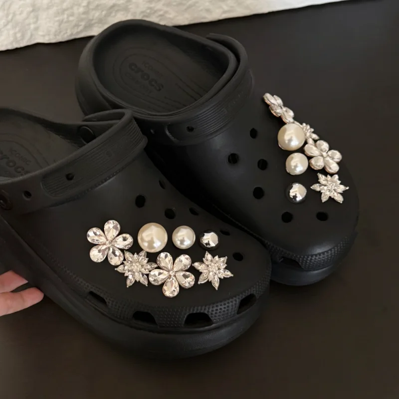 Rhinestone Flower Pearl Shoe Charms Crystal Clog Shoes Decorations DIY Accessories for Garden Sandals Women Girls Gifts
Rhinestone Flower Pearl Shoe Charms Crystal Clog Shoes Decorations DIY Accessories for Garden Sandals Women Girls Gifts