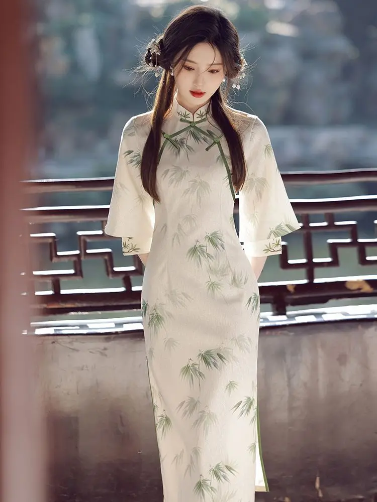 Summer Long Cheongsam Light Green Mid Sleeve Dress Traditional Vintage Costumes Elegant Qipao Champagne S To XXL
Summer Long Cheongsam Light Green Mid Sleeve Dress Traditional Vintage Costumes Elegant Qipao Champagne S To XXL